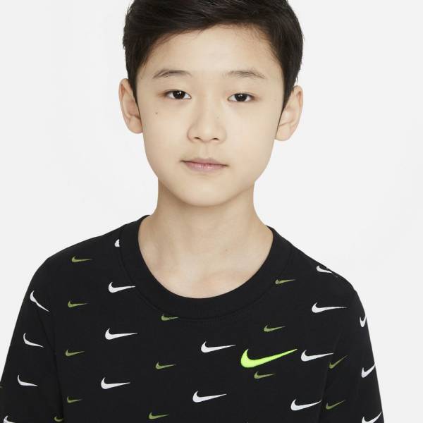 NIKE NSW BOYS SWOOSH ALL OVER PRINT TEE - DC7530-010