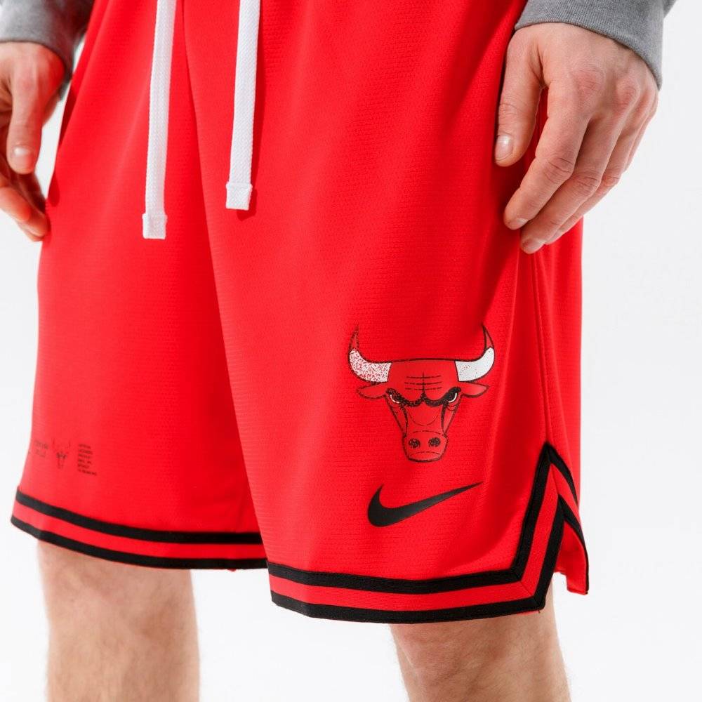 Nike Basketball NBA Chicago Bulls Dri-FIT shorts in red
