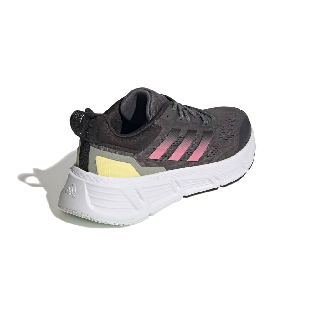 Adidas hotsell q3 questar