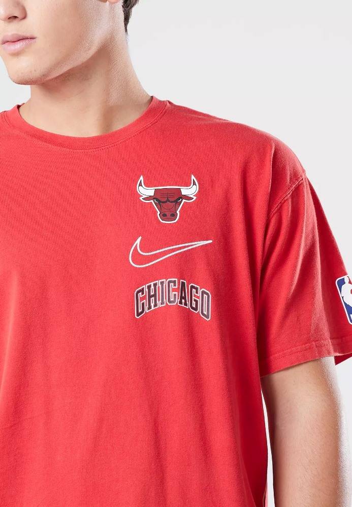 Chicago Bulls Courtside Max90 Men's Nike NBA Long-Sleeve T-Shirt