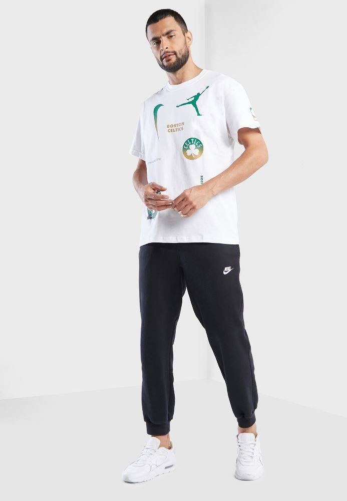 Boston Celtics Courtside Men's Nike NBA Long-Sleeve Max90 T-Shirt