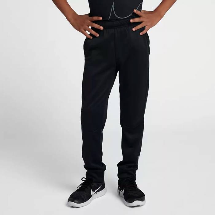 Boys nike therma pants hotsell